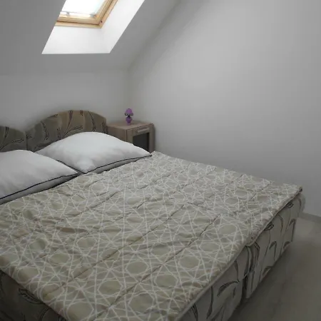Apartament Irisz Es Mark