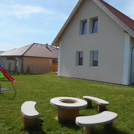 Apartament Irisz Es Mark
